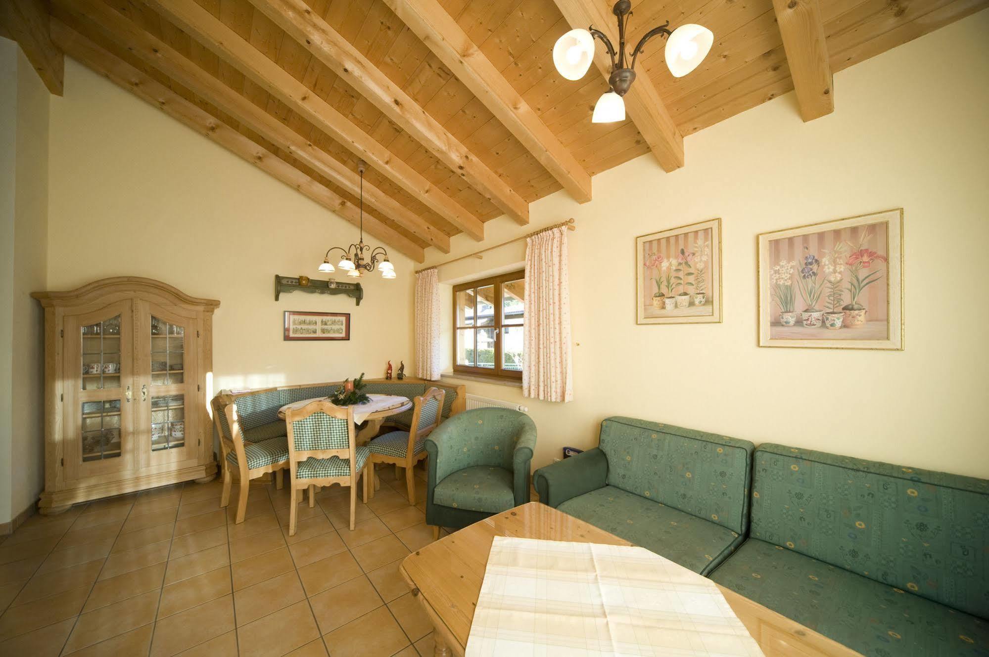 Haus Sieben Zwerge Apartman Ehrwald Kültér fotó